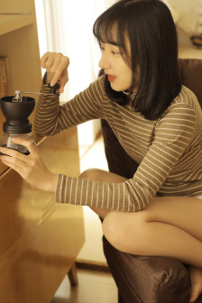 美女胸18以下禁止看禁网站