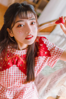 女人荫蒂勃起后样子